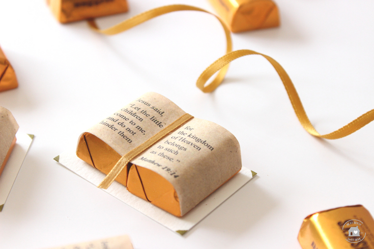 How to make the cutest chocolate bibles with Hershey's nuggets.