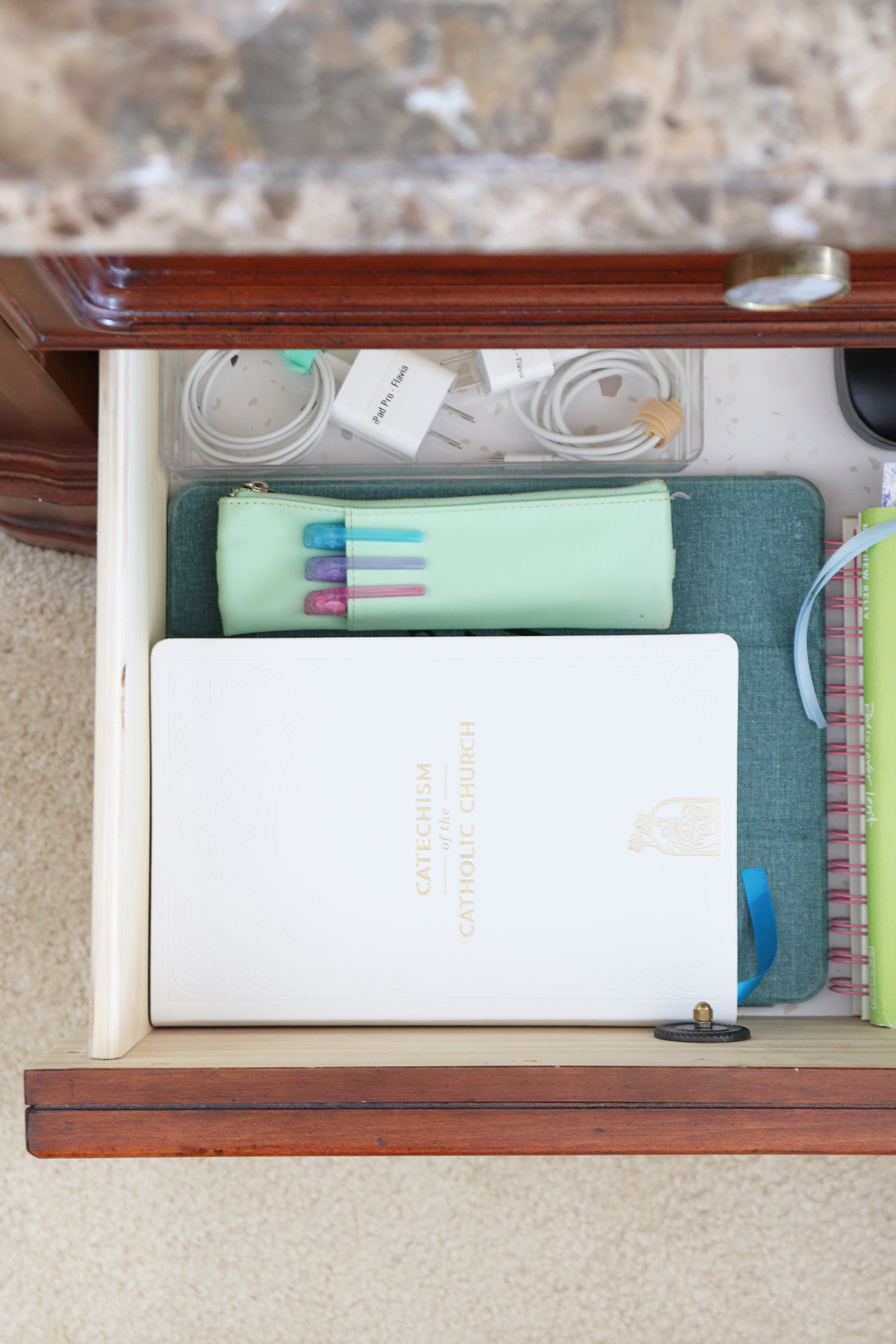 bedside table drawer organization 