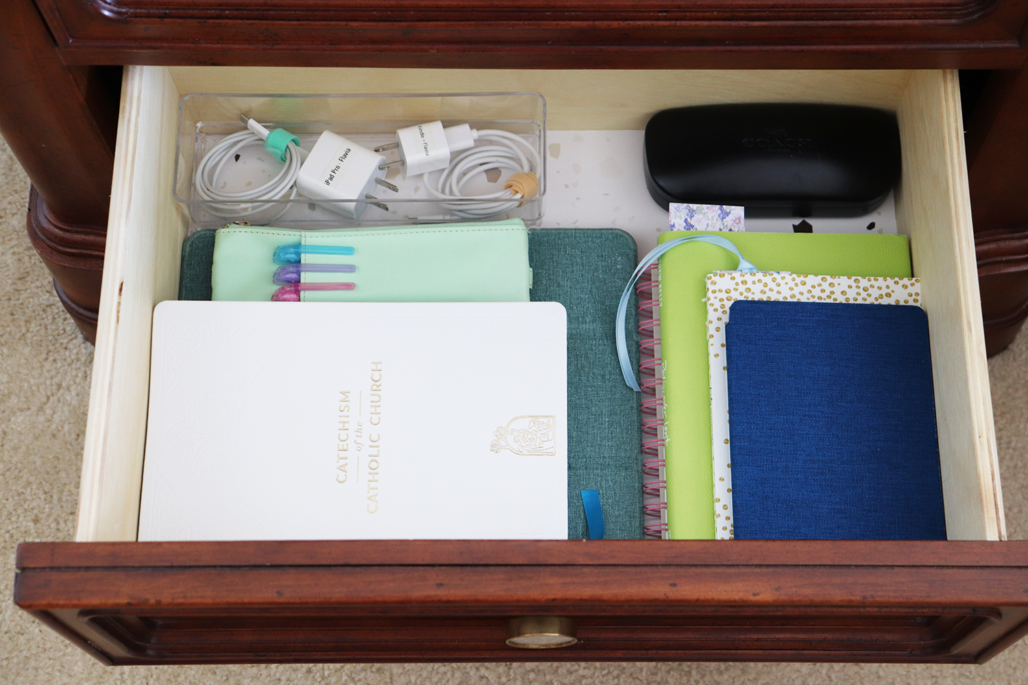 nightstand drawer organization